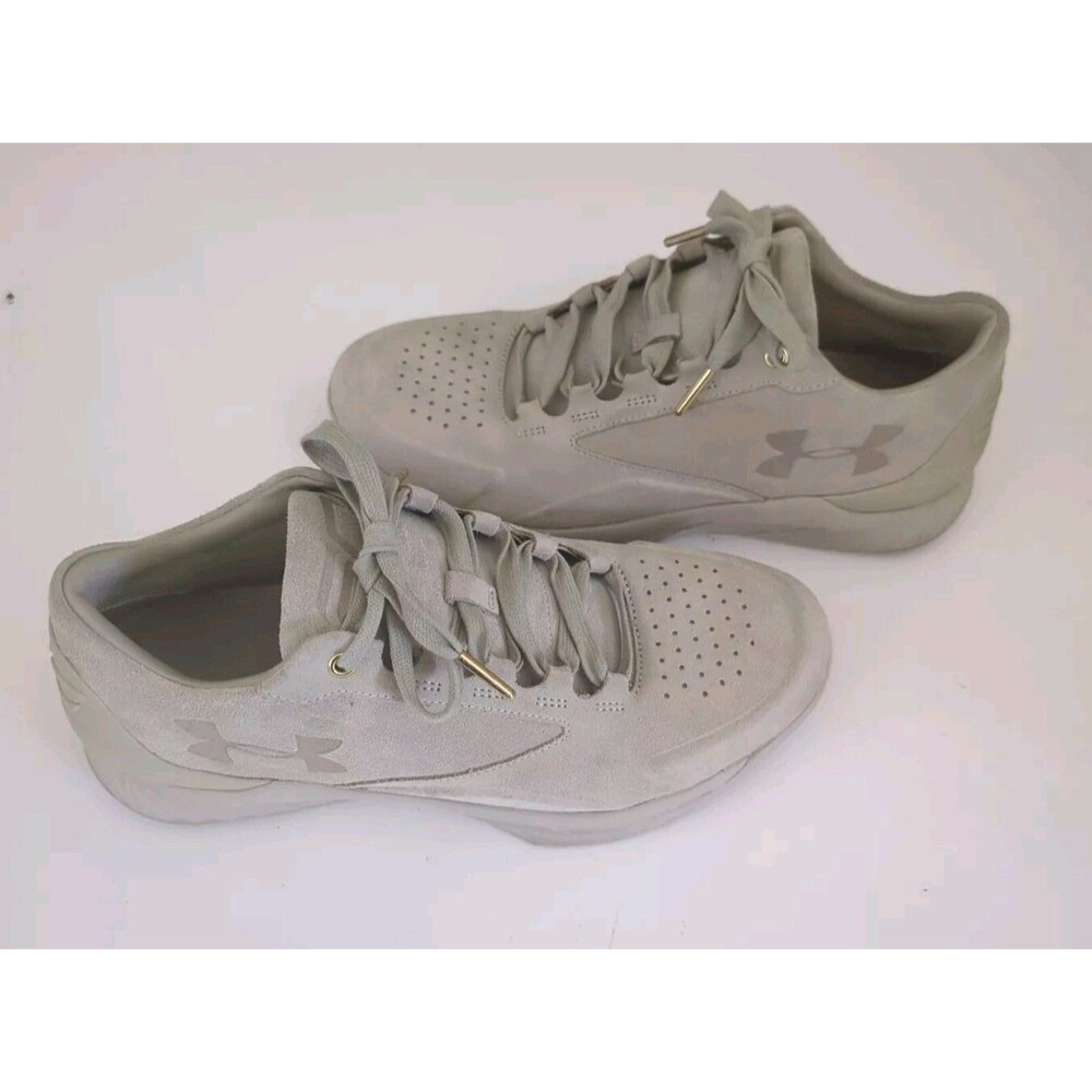 Under Armour Curry 1 Low Lux Desert sz 9 Size 600 pairs made.